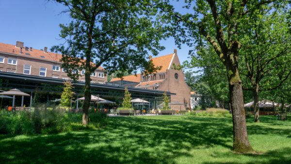 Kontakt der Kontinenten - KonneKt-terras-buiten-2