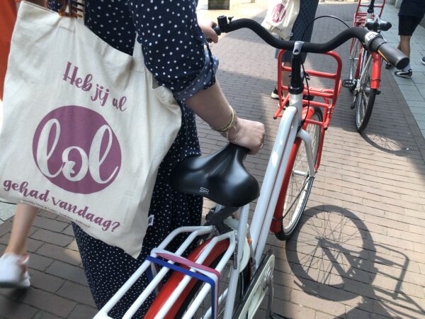 Fietsfoto-lol-in-Haarlem - Linda op locatie