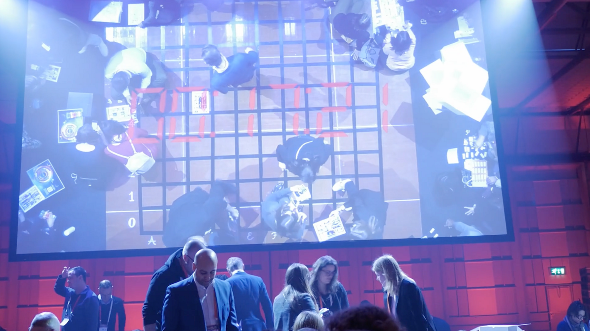 HEADER The BOX 2 Buro Curious