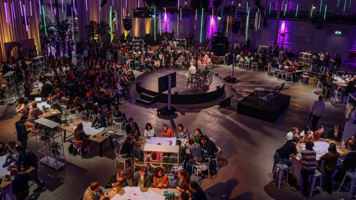 Impactfest - Fokker Terminal - congres met podium en tafels