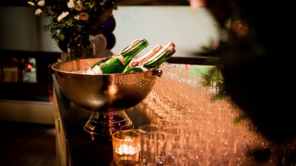 YveY - champagne op de bar