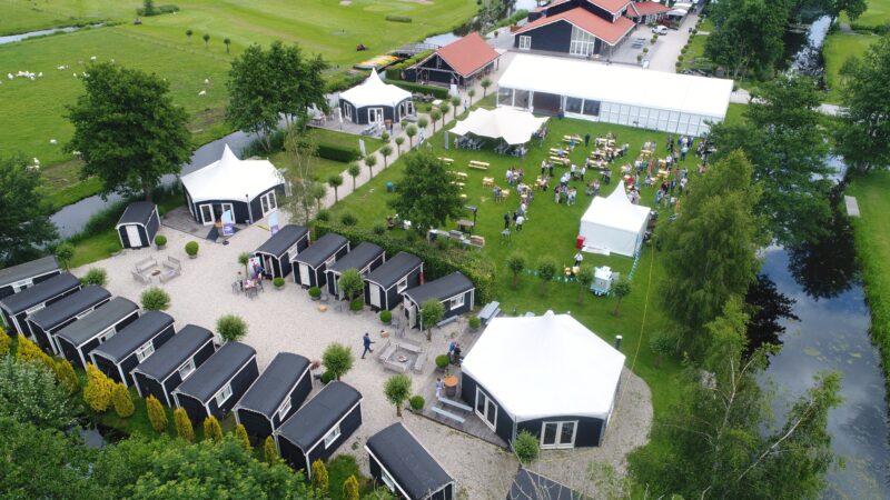Buitenplaats-Kameryck-Luchtfoto-caravans-en-eventlocatie