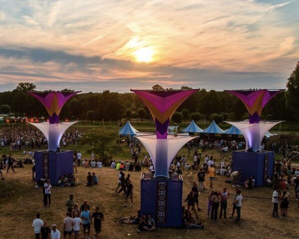 Locus Pocus Deco -flowertower zonsondergang