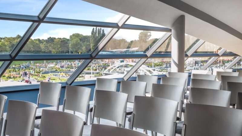 Madurodam - vergaderzaal met uitzicht op de miniatuurwereld