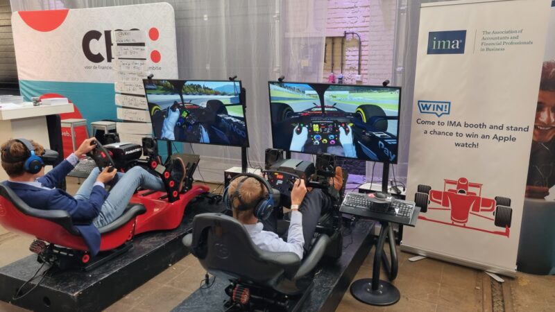 VRX1 racesimulator op beurs_