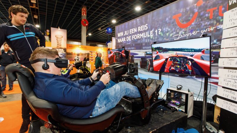 VRX1 racesimulator op beurs_Fotografie Jules van Iperen