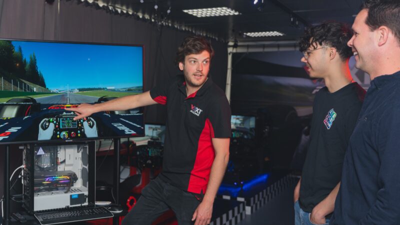 VRX1 racesimulator uitleg en begeleiding