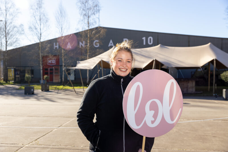 LindaOpLocatie Twente_Hangaar 10