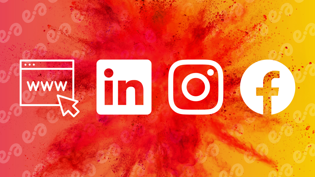 Socials met website liggend