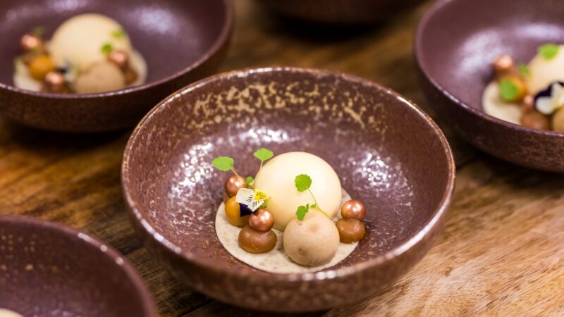 Hutten_Coldplay - beeld Twycer - gerecht op bord