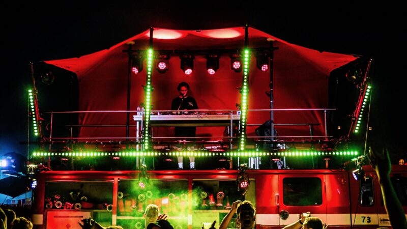 Festitruck is het all-in podium op wielen voor jouw festival of evenement-BeetjeDansen-TessavanNulandfotografie