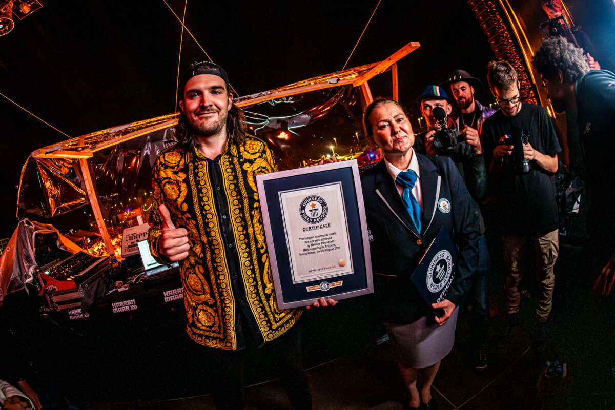 Reinier Zonneveld - Guiness World Records - Karren maar festival_byMaartendeBruinFotografie