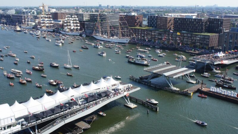 SAIL tenten op brug - Intersettle