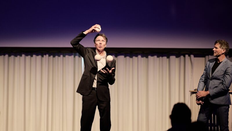 BR Fotografie - More Balls Than Most jongleershow
