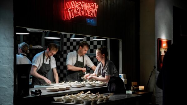 Architectencongres - Buitenplaats Doornburgh - keuken met bord Heaven - foto Carmen Louwe