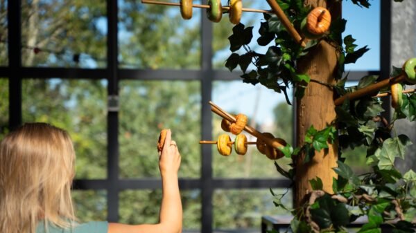 DUS - Loods A - Beurs - Meeting - Catering - Pauze - Donuts - Bomen - Food - Ramen - Hand - Utrecht Marketing