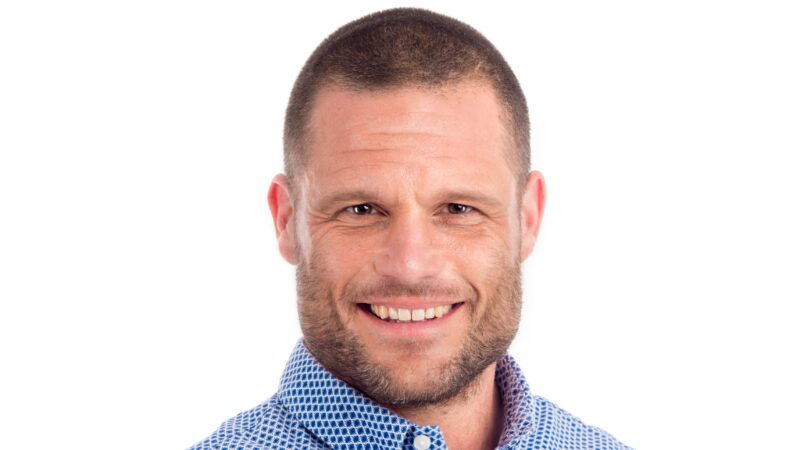 Michael Kortekaas_profielfoto met witte achtergrond