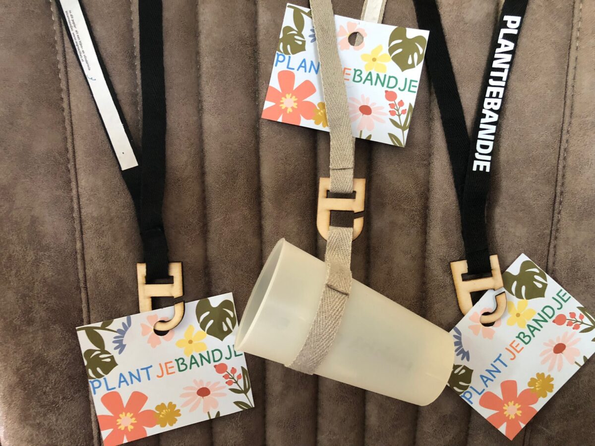 PlantjeBandje - biologisch afbreekbare polsbandjes en keychains