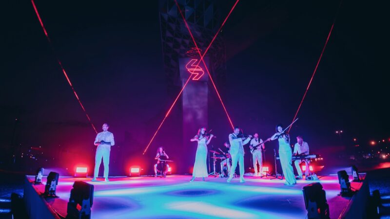 Photo's by: Jeancarlo Nunes dos Anjos - Strijkers met band - Blue Luna - Sallaum-Lines