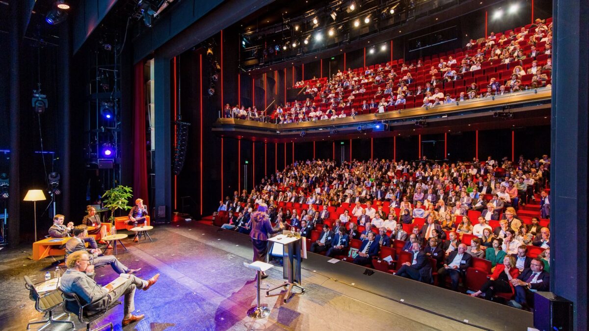 Zaal - Wim Sonneveld