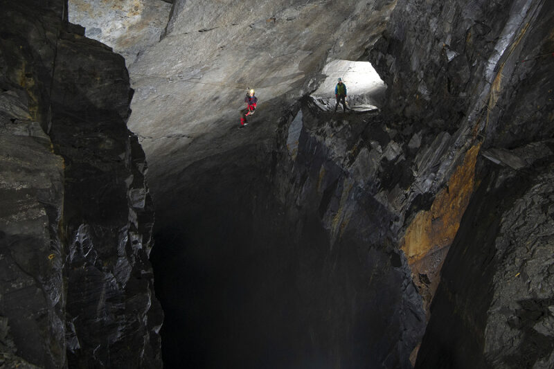 Go Below kabelbaan door grot
