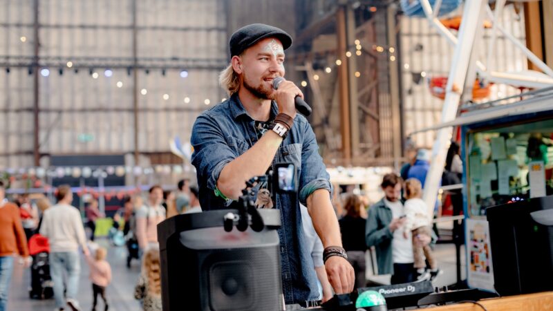 Looping Good - Mobiele DJ Booth