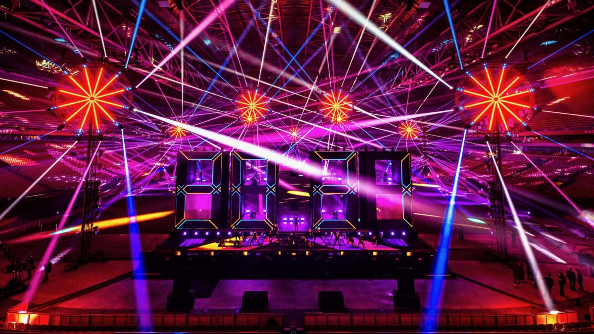 lichtshow_ElectrifFireworks_©FlorisHeuer
