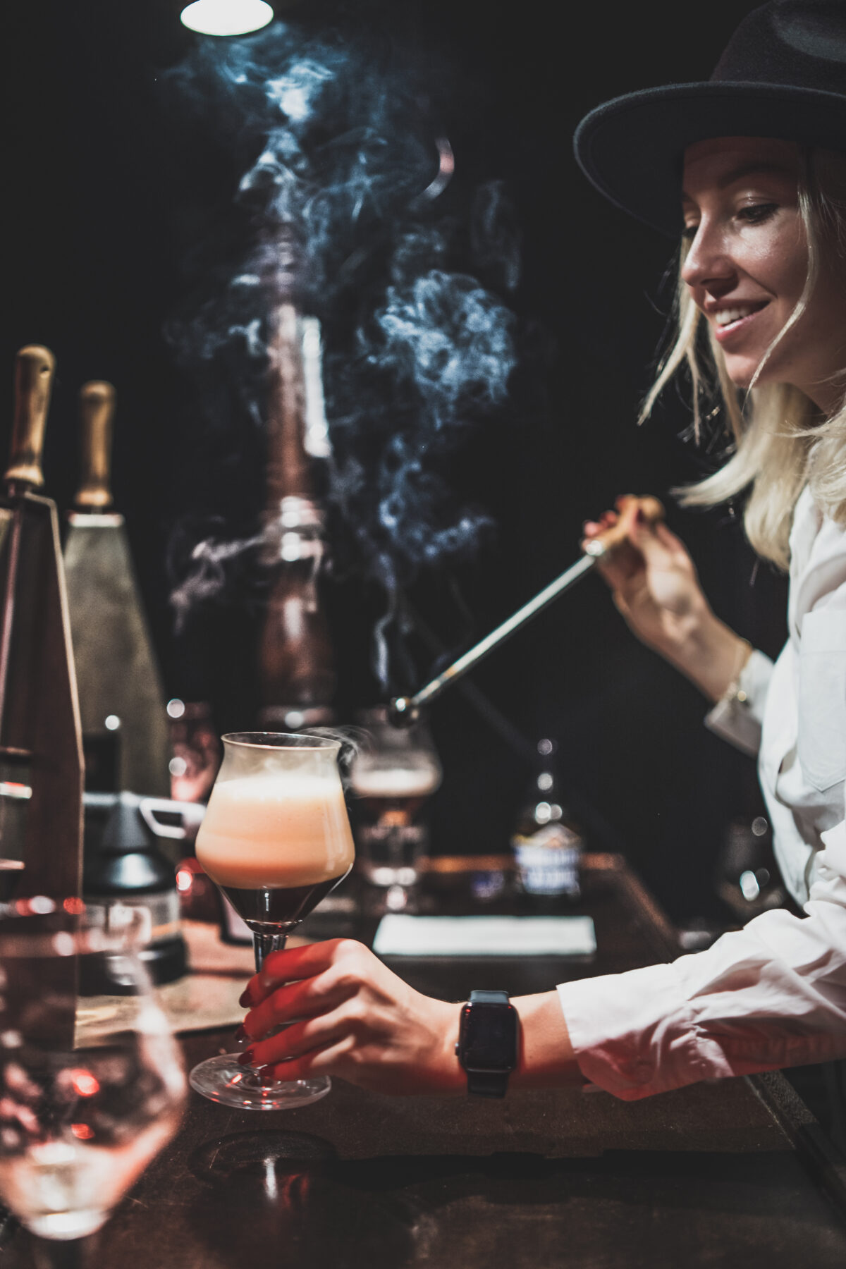 Vrouw bierstachelen Peaky Hats- Koen de Haas