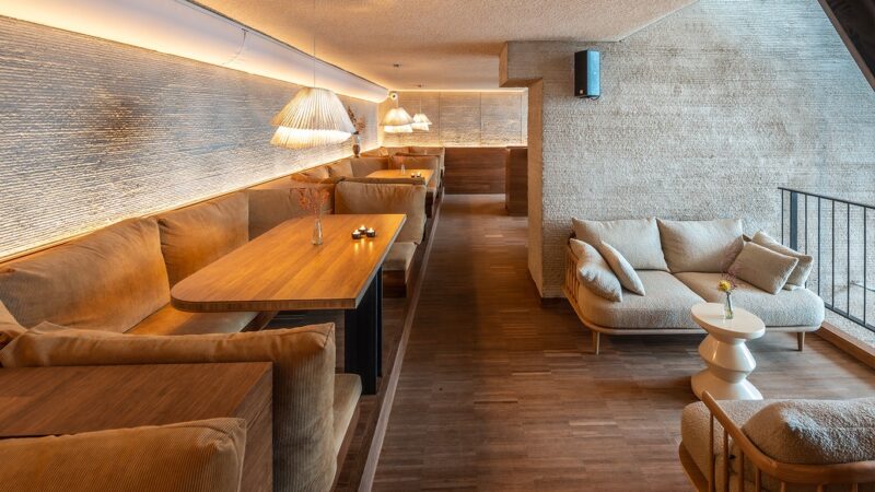 NEXT NDSM - entresol sitting area