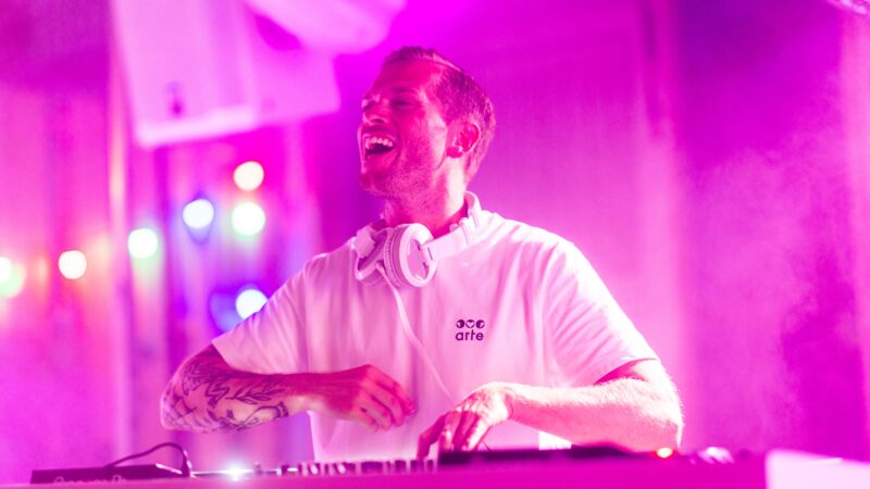 DUS Utrecht - Speelkwartier - Werf - Loods B - Bedrijfsfeest - DJ - Muziek - Draaitafel