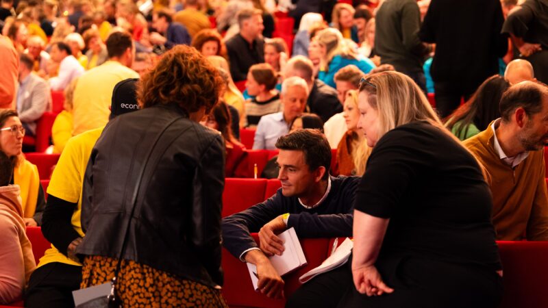 Interactie zaal _ Christ Coolen - Het Leukste event voor Marketing Psychologie _ Fotograaf Studios Ektor Tsolodimos