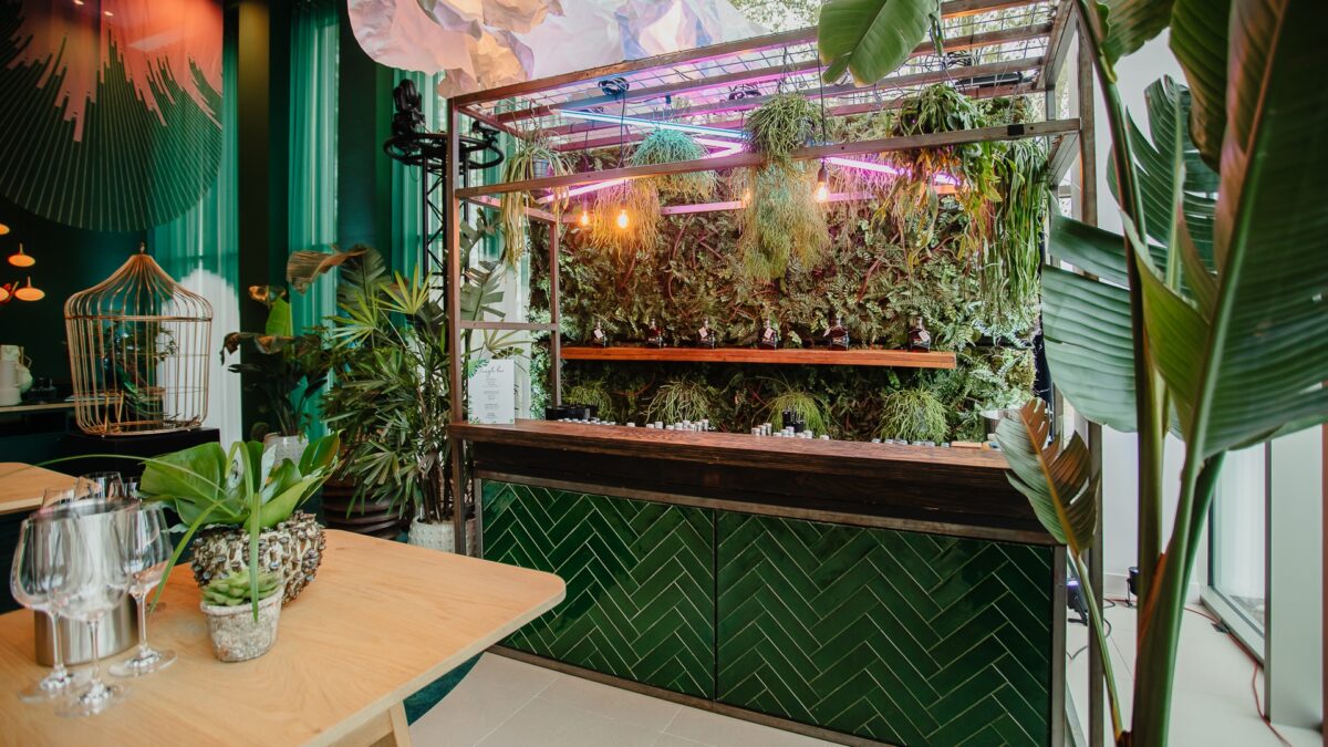 Groene bar inrichting - Van der Maarel Eventstyling