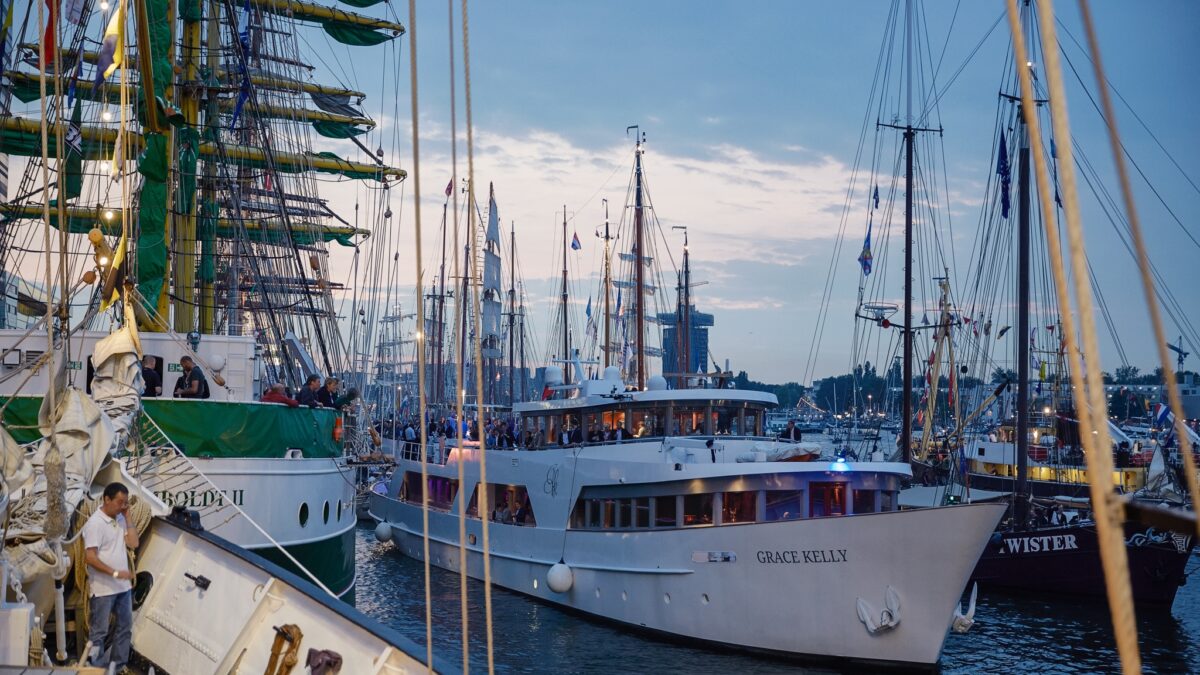 Grace Kelly - SAIL