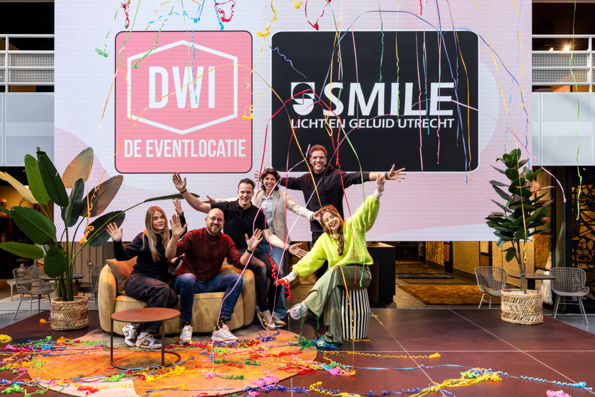 Team | De Woonindustrie SMILE | Fotograaf Gijs de Kruijf Photography