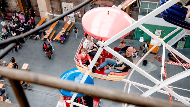 Werkspoorkathedraal _ Werkspoorfestival reuzenrad overdag